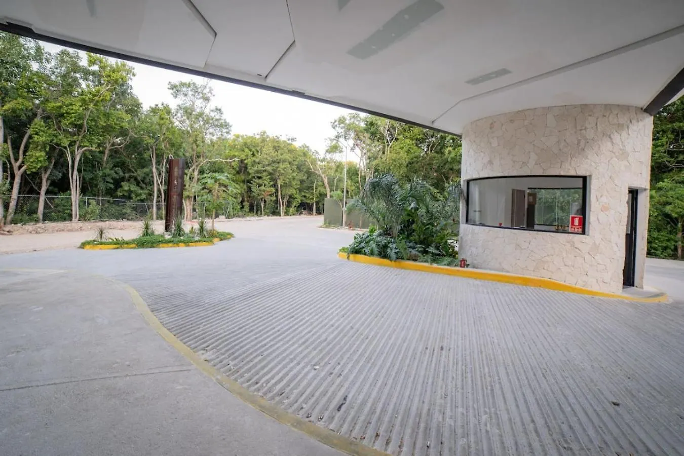 1 Bedroom Comfortable Apartment In Amira District Tulum